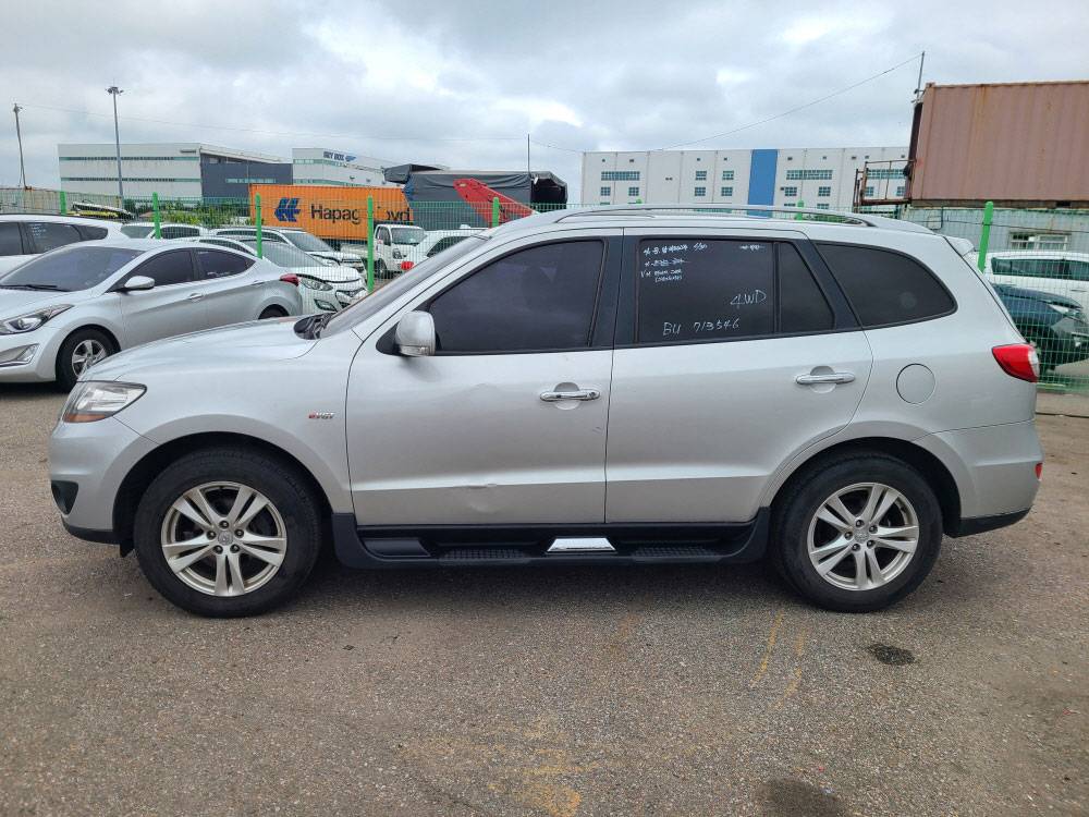HYUNDAI SANTA FE 2011