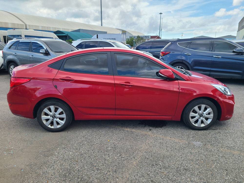 HYUNDAI ACCENT 2017