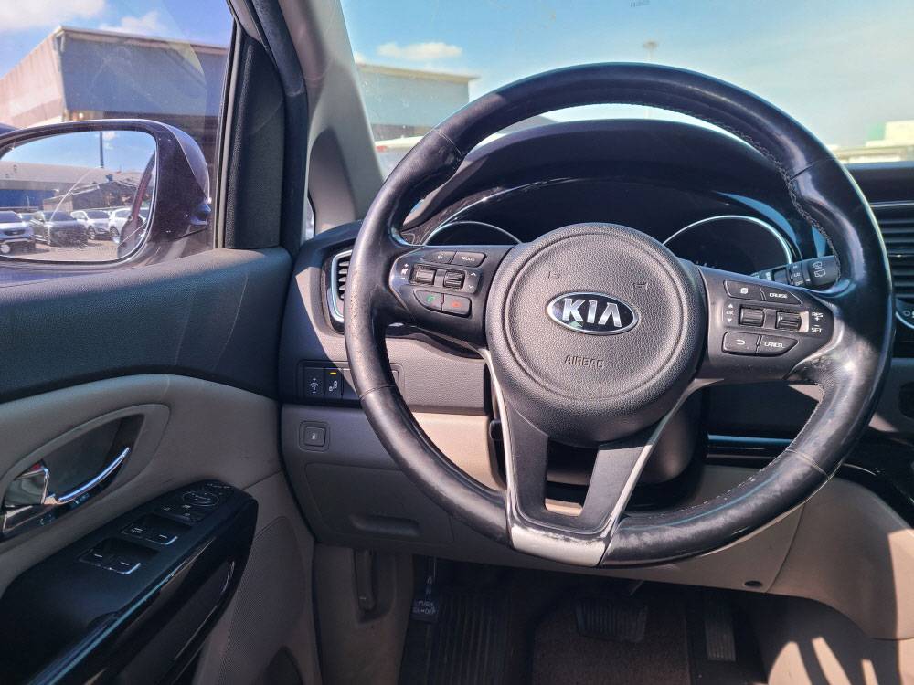 KIA CARNIVAL 2018