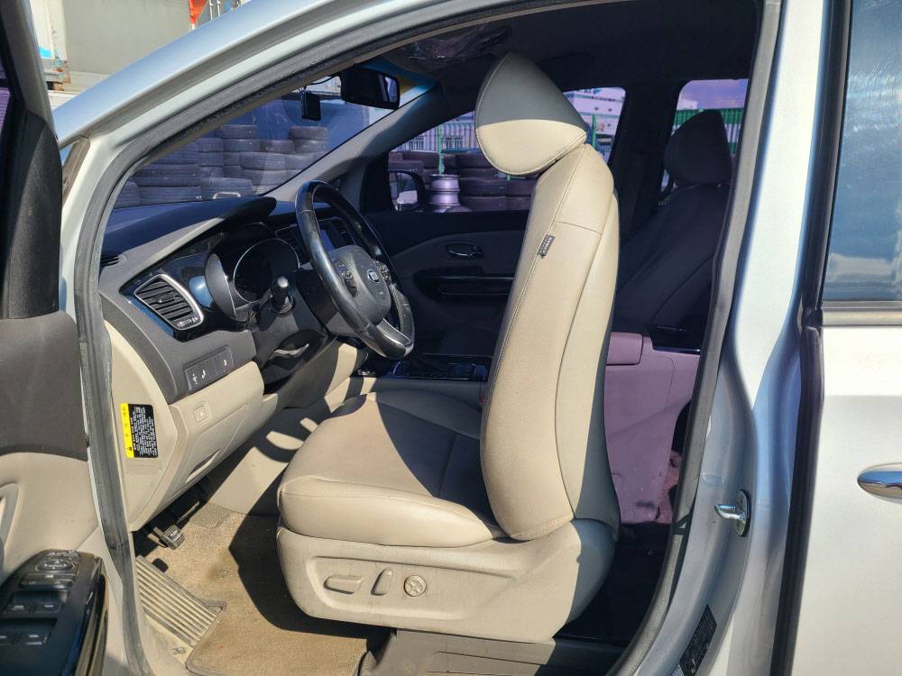 KIA CARNIVAL 2018