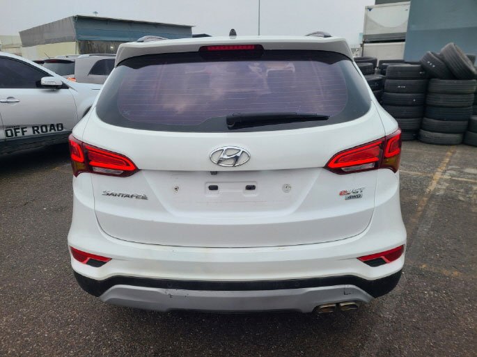 HYUNDAI SANTA FE 2016