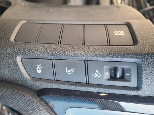 HYUNDAI SANTA FE 2015