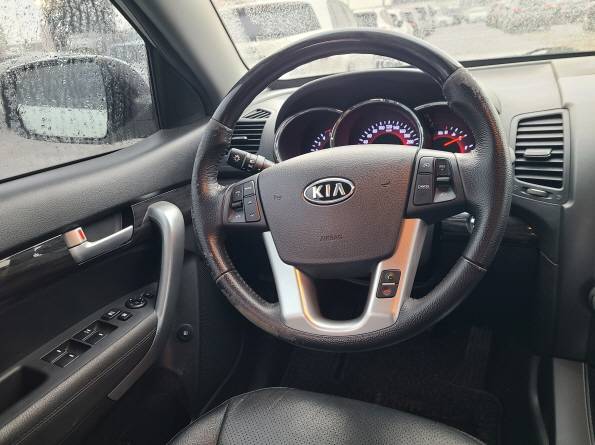 KIA SORENTO 2011