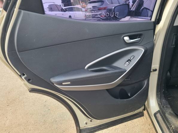 HYUNDAI SANTAFE 2013