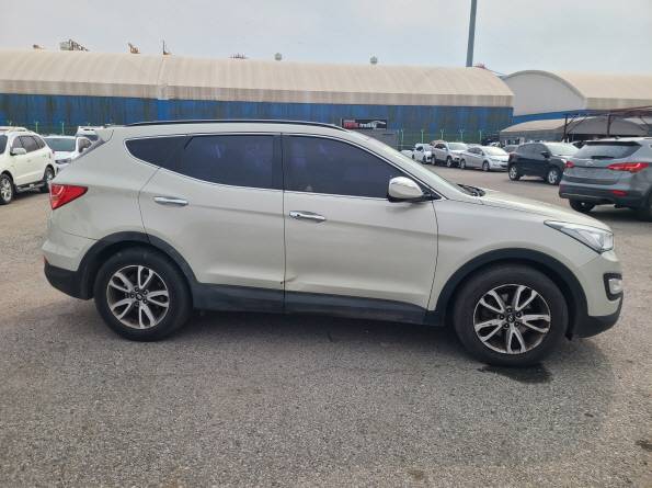 HYUNDAI SANTAFE 2013