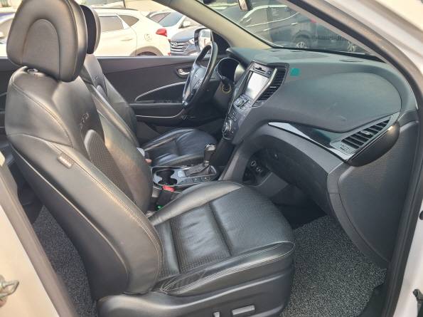 HYUNDAI SANTAFE 2013