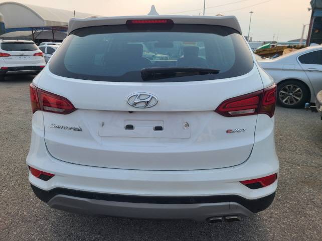 HYUNDAI SANTAFE 2016