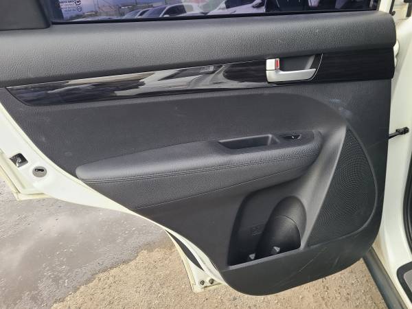 KIA SORENTO 2011
