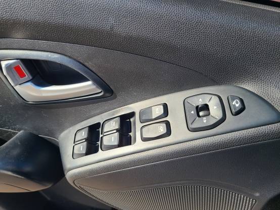 HYUNDAI TUCSON 2015